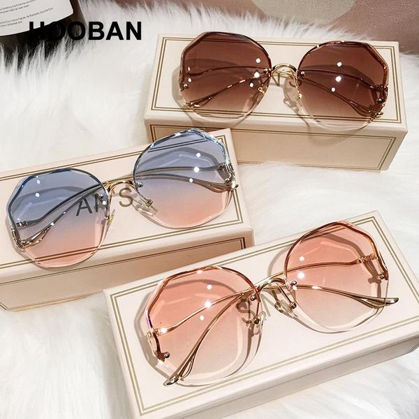sunglasses hooban 2021 fashion oversized rimless women brand design gradient sun glasses for lady vintage travelling eyeglasses, White;black
sunglasses hooban 2021 fashion oversized rimless women brand design gradient sun glasses for lady vintage travelling eyeglasses, White;black