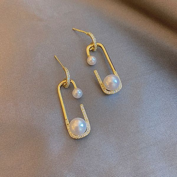 2021 designers women's earringspin new design pearl trendy korean temperament g letter diamond studded net red hundred personalized, Golden
2021 designers women's earringspin new design pearl trendy korean temperament g letter diamond studded net red hundred personalized, Golden