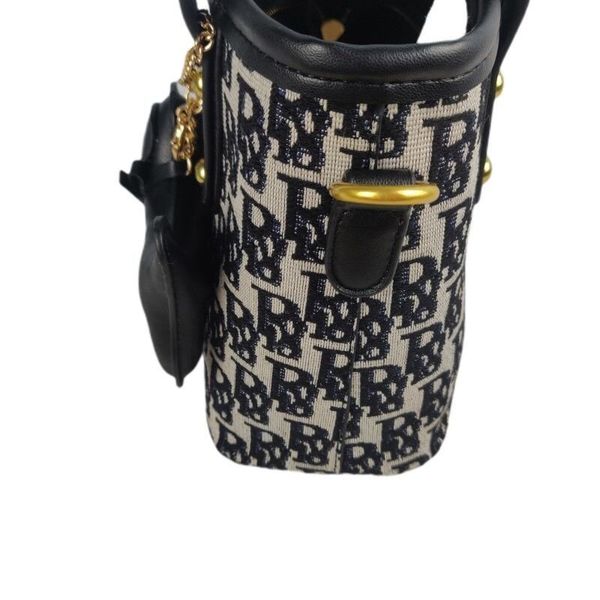 luxury herme handbags and storage women's canvas summer new home bag mini tote d 2021 commuter portable za small shoulde
luxury herme handbags and storage women's canvas summer new home bag mini tote d 2021 commuter portable za small shoulde