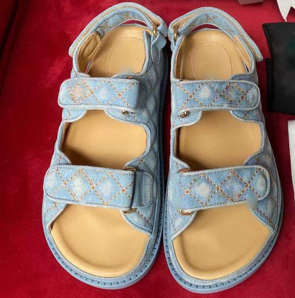 Flat Velcro sandals womens summer leather Plaid thick bottomed anti slip beach shoes denim outdoor work size 35-40 with box and dust bag, Black
Flat Velcro sandals womens summer leather Plaid thick bottomed anti slip beach shoes denim outdoor work size 35-40 with box and dust bag, Black