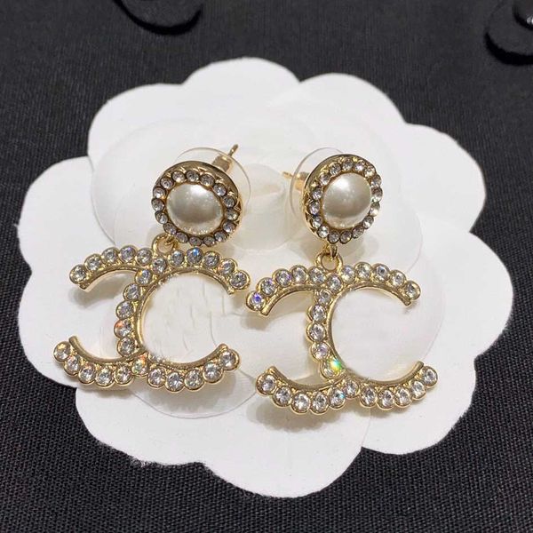2021 drop earring with diamond and pearl new style women wedding jewelry gift with box ps3835, Golden
2021 drop earring with diamond and pearl new style women wedding jewelry gift with box ps3835, Golden