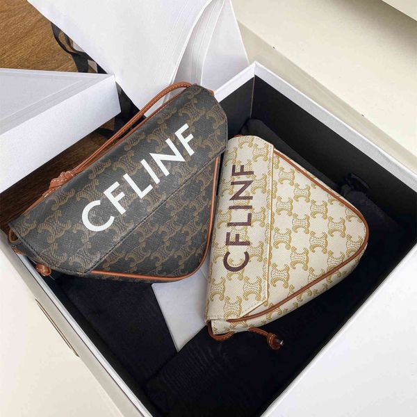 70% s lisa's same arc de triangle leather old flower mini mobile phone bag female summer one shoulder messenger bag
70% s lisa's same arc de triangle leather old flower mini mobile phone bag female summer one shoulder messenger bag