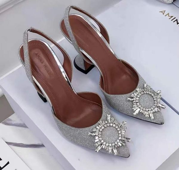 sandals amina muaddi designer leather sole womens heels 10cm black pink diamond chain decoration banquet women shoes silk wedding formal sho
sandals amina muaddi designer leather sole womens heels 10cm black pink diamond chain decoration banquet women shoes silk wedding formal sho