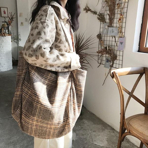 2021 women woolen canvas bags scottish pattern vintage plaid female large capacity big tote handbag ladies casual shoulder bag
2021 women woolen canvas bags scottish pattern vintage plaid female large capacity big tote handbag ladies casual shoulder bag
