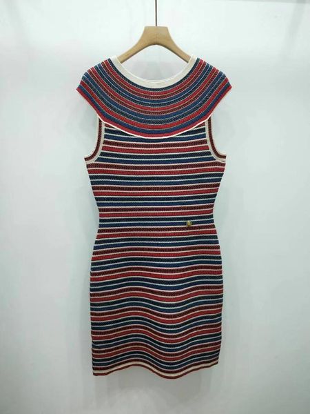 casual dresses 2021 walla era brand spring summer knitted sweater dress and stripped slim fitting women party over knee femme, Black;gray
casual dresses 2021 walla era brand spring summer knitted sweater dress and stripped slim fitting women party over knee femme, Black;gray