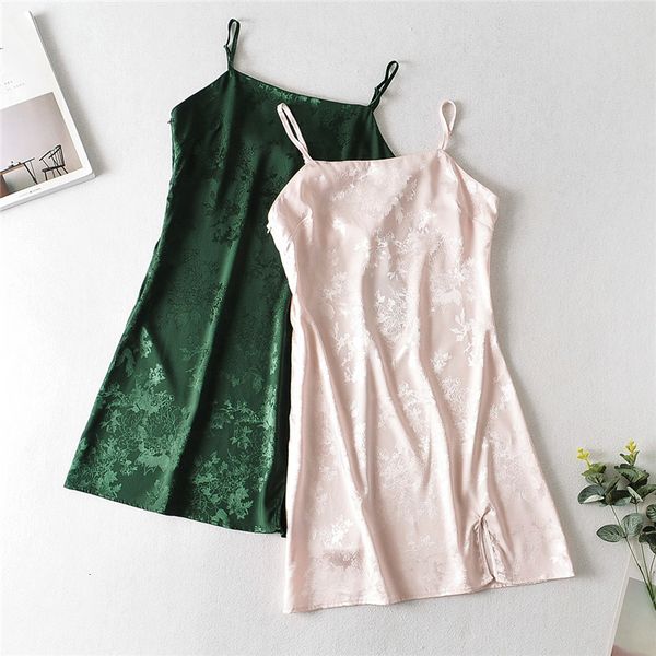2021 new chic pleated mini women's fashion spaghetti strap female party es vestidos mujer f7yi, Black;gray
2021 new chic pleated mini women's fashion spaghetti strap female party es vestidos mujer f7yi, Black;gray