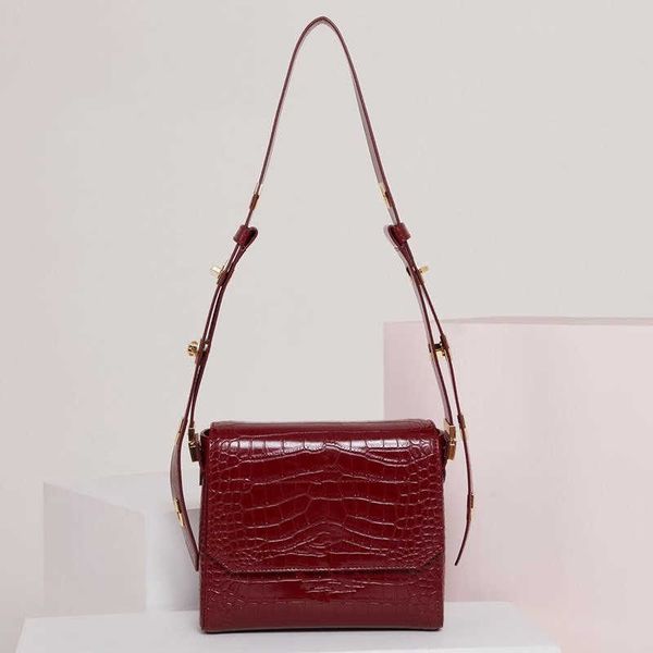 sports womens luxury designer leather bags fashion and comfortable chain shoulder messenger bag handbag 98036
sports womens luxury designer leather bags fashion and comfortable chain shoulder messenger bag handbag 98036