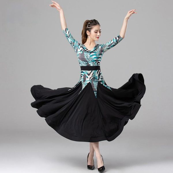 stage wear short sleeve print spling ballroom dance dresses for women viennese waltz dress clothes modern costumes, Black;red
stage wear short sleeve print spling ballroom dance dresses for women viennese waltz dress clothes modern costumes, Black;red