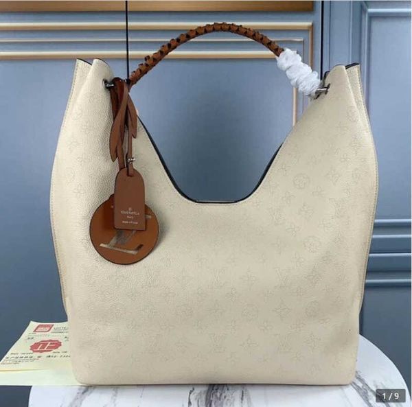 iconic clutches brand shoulder cross designer bag handbags luxury handles m53188 bags totes taurillon body bag calfskin evening shoulder
iconic clutches brand shoulder cross designer bag handbags luxury handles m53188 bags totes taurillon body bag calfskin evening shoulder