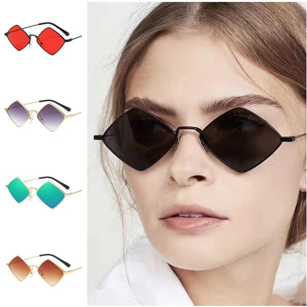 fashion women & men sunglasses alloy frame sun glasses goggles anti-uv spectacle adumbral a++, White;black
fashion women & men sunglasses alloy frame sun glasses goggles anti-uv spectacle adumbral a++, White;black