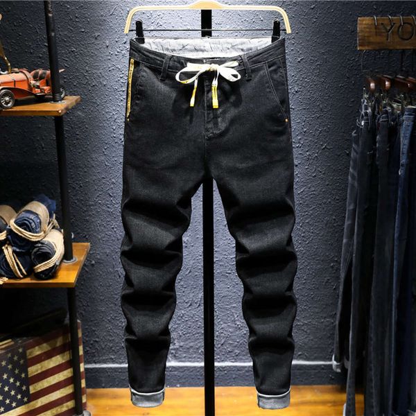 spring and autumn new fashion brand waist jeans men's black slim small feet korean trend elastic versatile pantswinter, Blue
spring and autumn new fashion brand waist jeans men's black slim small feet korean trend elastic versatile pantswinter, Blue