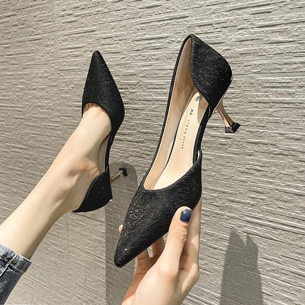 dress shoes high heeled french girl 2021 spring and autumn side air black pointed thin heel fairy middle
dress shoes high heeled french girl 2021 spring and autumn side air black pointed thin heel fairy middle