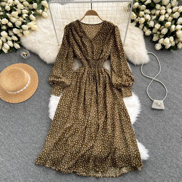 casual dresses korean chic floral dress female retro elastic ruched long sleeve a-line autumn bohemian print midi, Black;gray
casual dresses korean chic floral dress female retro elastic ruched long sleeve a-line autumn bohemian print midi, Black;gray