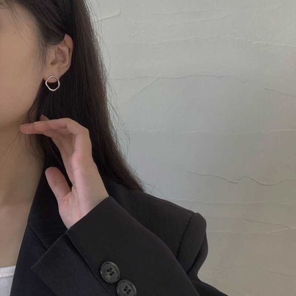 stud 925 sterling silver irregular circle hollow out earrings for women trend fine jewelry accessories party gifts sae618, Golden;silver
stud 925 sterling silver irregular circle hollow out earrings for women trend fine jewelry accessories party gifts sae618, Golden;silver