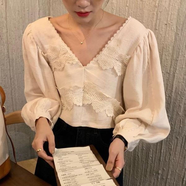 2021 autumn solid lace splicing v neck short puff sleeve jacket women blouses, White
2021 autumn solid lace splicing v neck short puff sleeve jacket women blouses, White