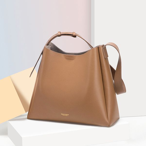 new 2021 autumn and winter net red large capacity one shoulder tote bag women's fashion daughter handbag
new 2021 autumn and winter net red large capacity one shoulder tote bag women's fashion daughter handbag