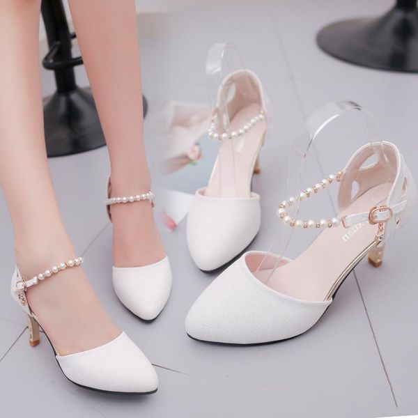 dress shoes spring and summer korean version of the black hollow bow pointed high heels shallow mouth fashion wild ladies
dress shoes spring and summer korean version of the black hollow bow pointed high heels shallow mouth fashion wild ladies