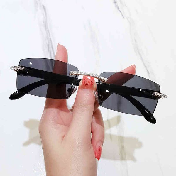 l9218 rhintone square glass luxury wood buffalo horn diamond carter glass fashion womens rimls sun glass shad, White;black
l9218 rhintone square glass luxury wood buffalo horn diamond carter glass fashion womens rimls sun glass shad, White;black