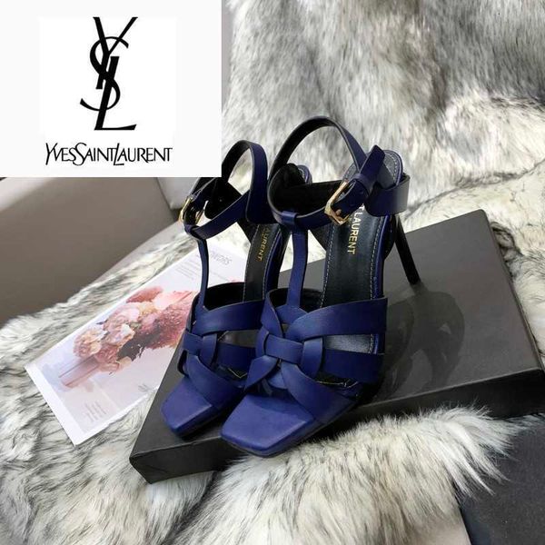 slippers dress women high heels sandals designer mules slides pumps loafers ballerinas sneakers luxury shoes brand 3x4m, Black;white
slippers dress women high heels sandals designer mules slides pumps loafers ballerinas sneakers luxury shoes brand 3x4m, Black;white
