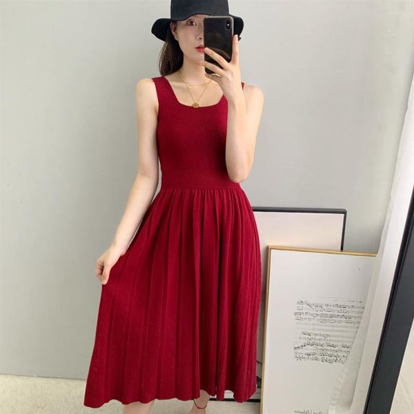 casual dresses autumn and winter solid color french o-neck elegant pleated knitted vest long women vestidos fashion streetwear 2021, Black;gray
casual dresses autumn and winter solid color french o-neck elegant pleated knitted vest long women vestidos fashion streetwear 2021, Black;gray