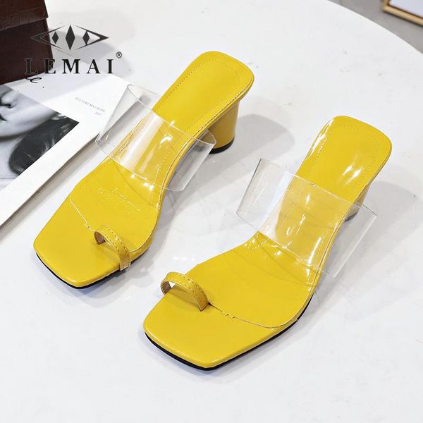 slippers 2021 summer wear mid-heel thick heel trend set-toe high-heel transparent sandals and clip toe, Black
slippers 2021 summer wear mid-heel thick heel trend set-toe high-heel transparent sandals and clip toe, Black