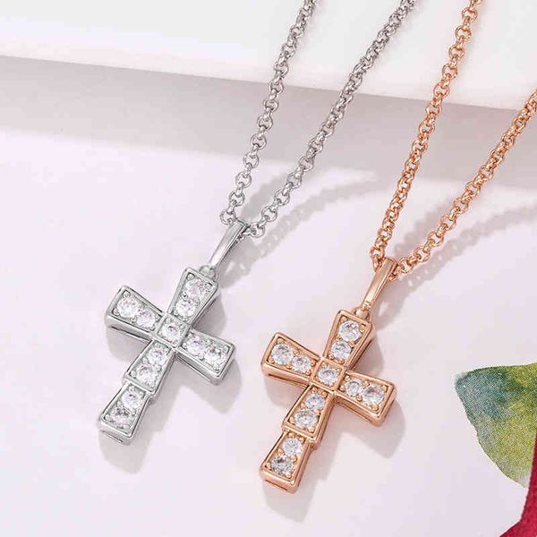 the new baojia 925 sterling silver cross full diamond necklace female rose 18k diamond white gold clavicle chain
the new baojia 925 sterling silver cross full diamond necklace female rose 18k diamond white gold clavicle chain