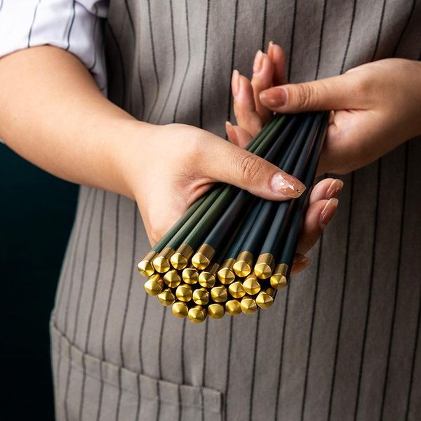 chopsticks 1 pair chinese style tableware sticks alloy catering utensils sushi non-slip household kitchen 
chopsticks 1 pair chinese style tableware sticks alloy catering utensils sushi non-slip household kitchen