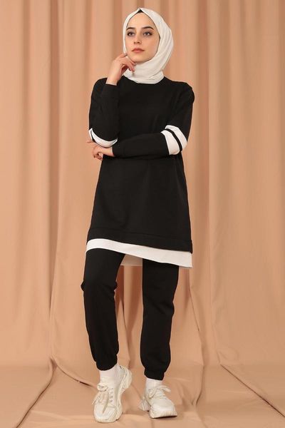 women's hoodies & sweatshirts shabby pants team striped sleeves, Black
women's hoodies & sweatshirts shabby pants team striped sleeves, Black