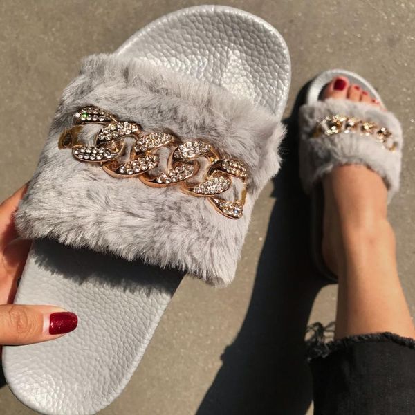 autumn and winter chain flashing diamond plush slippers outdoor plush leisure one-word velvet slippers summer ladies, Black
autumn and winter chain flashing diamond plush slippers outdoor plush leisure one-word velvet slippers summer ladies, Black