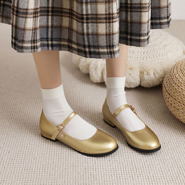 patent leather with metallic sheen comfortable low heels sweet and beautiful student shoes ehsc, Black
patent leather with metallic sheen comfortable low heels sweet and beautiful student shoes ehsc, Black