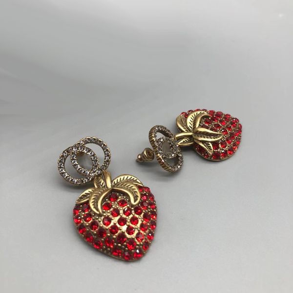 2022 brand original jewelry designer dangle new zircon strawberry pendant women's personalized high-end earrings, Silver
2022 brand original jewelry designer dangle new zircon strawberry pendant women's personalized high-end earrings, Silver