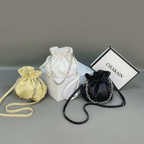 waist bags niche bag female 2021 autumn and winter fashion messenger cloud chain portable bucket storage exquisite advanced retro
waist bags niche bag female 2021 autumn and winter fashion messenger cloud chain portable bucket storage exquisite advanced retro