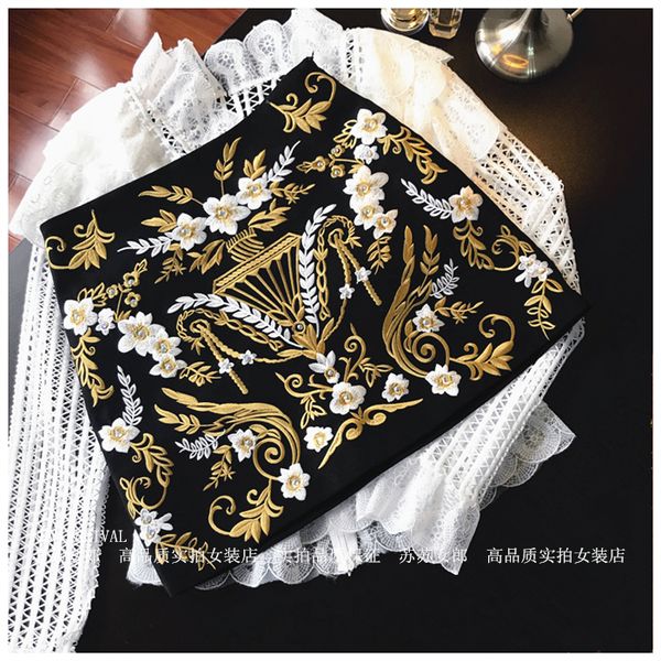 2020 new fashion women's high waist luxury design royal style embroidery flower a-line short skirt s m l, Black
2020 new fashion women's high waist luxury design royal style embroidery flower a-line short skirt s m l, Black