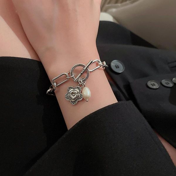 charm bracelets origin summer korean fashion metallic flower bracelet for women girls toggle clasp simulation pearl chain jewelry, Golden;silver
charm bracelets origin summer korean fashion metallic flower bracelet for women girls toggle clasp simulation pearl chain jewelry, Golden;silver