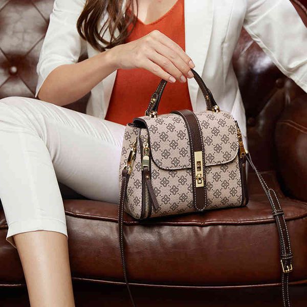 2022 factory wholesale new model women's summer bucket atmosphere versatile one shoulder messenger bag style small bags
2022 factory wholesale new model women's summer bucket atmosphere versatile one shoulder messenger bag style small bags