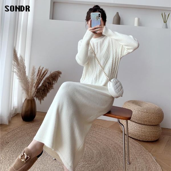 one-piece korean o neck loose sweater dress 2021 fall winter new straight solid color sweater dress women's knitted twist, Black;gray
one-piece korean o neck loose sweater dress 2021 fall winter new straight solid color sweater dress women's knitted twist, Black;gray