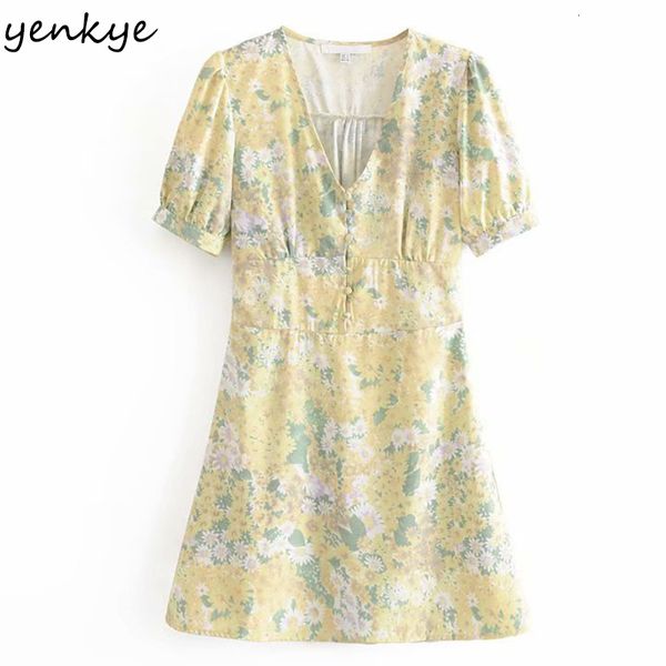 2021 new sweet women vintage floral print female v neck short sleeve a-line mini holiday summer chic vestido rijt, Black;gray
2021 new sweet women vintage floral print female v neck short sleeve a-line mini holiday summer chic vestido rijt, Black;gray