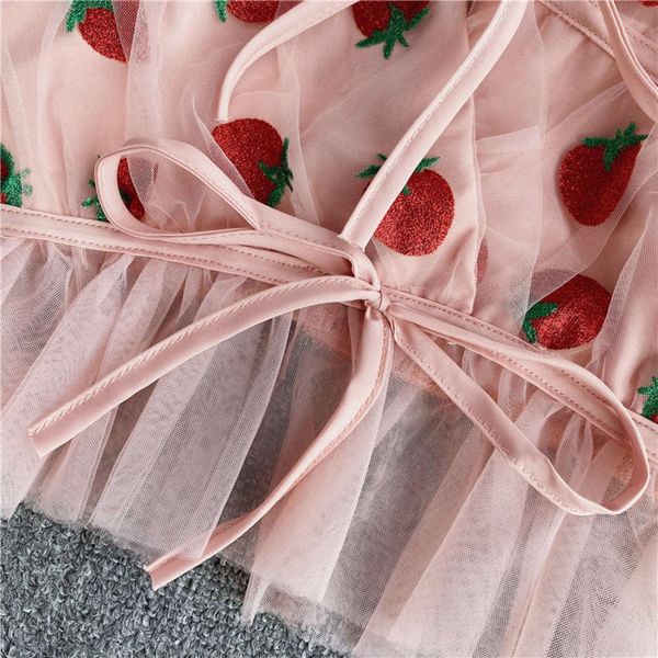 luxury wood age reducing sweet strawberry v-neck bubble ear sleeve edge chiffon shirt slim tie short foreign style summer 2021, White
luxury wood age reducing sweet strawberry v-neck bubble ear sleeve edge chiffon shirt slim tie short foreign style summer 2021, White
