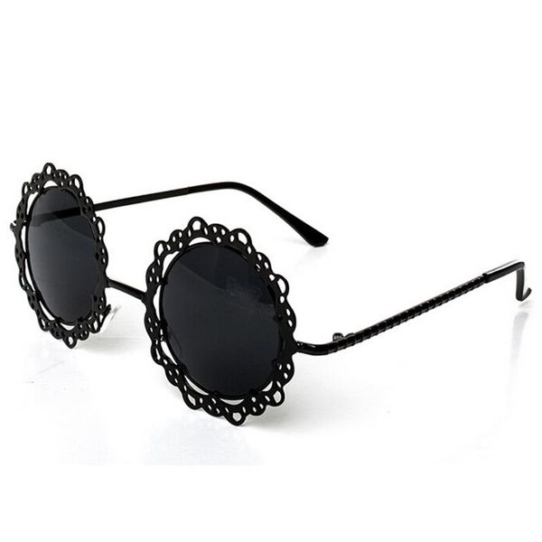 sunglasses est fashion metal flower hollow brand retro round lace butterfly tinted sun glasses, White;black
sunglasses est fashion metal flower hollow brand retro round lace butterfly tinted sun glasses, White;black