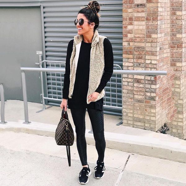 women's vests 2021 sleeveless vest, waistband, teddy casual plush coat, autumn and winter warm pocket, zipper, coa, Black;white
women's vests 2021 sleeveless vest, waistband, teddy casual plush coat, autumn and winter warm pocket, zipper, coa, Black;white