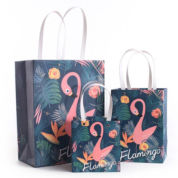 gift wrap 5pcs portable personalized cartoon flamingo sticky paper bags creative flip cover candy cordless wedding bag mother 's day 
gift wrap 5pcs portable personalized cartoon flamingo sticky paper bags creative flip cover candy cordless wedding bag mother 's day