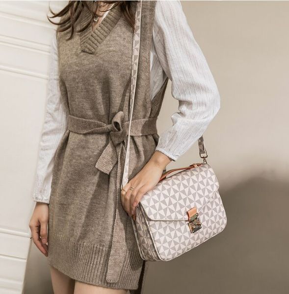women shoulder bag embossed flower leather clutch luxury designer crossbody messenger bags chain coin pouch tote handbags
women shoulder bag embossed flower leather clutch luxury designer crossbody messenger bags chain coin pouch tote handbags