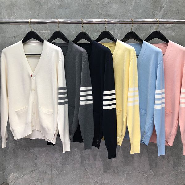 men's sweaters famous brand sweaters, men's women's fashion, v-neck knitted jackets, striped cotton clothes, casual coats, sp, White;black
men's sweaters famous brand sweaters, men's women's fashion, v-neck knitted jackets, striped cotton clothes, casual coats, sp, White;black