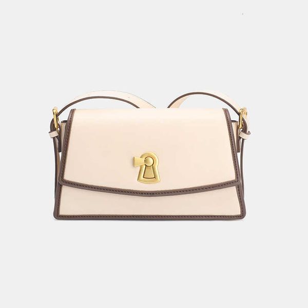 simple and fashionable small square style single shoulder versatile leisure messenger lock female bag purse
simple and fashionable small square style single shoulder versatile leisure messenger lock female bag purse