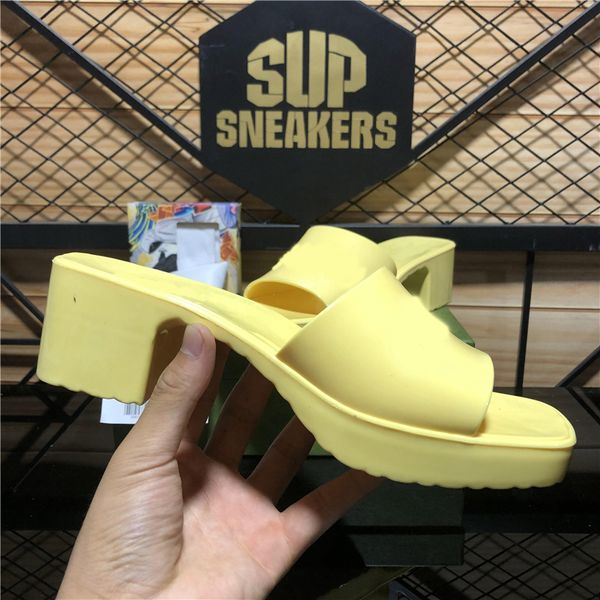 woman luxury slipper fashion rubber sandals beach thick bottom slippers platform alphabet lady flip flops high heel sandal with box, Black
woman luxury slipper fashion rubber sandals beach thick bottom slippers platform alphabet lady flip flops high heel sandal with box, Black