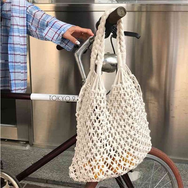 ins korean minority design 2020 new hand beach wisp empty straw woven shape portable shoulder bag
ins korean minority design 2020 new hand beach wisp empty straw woven shape portable shoulder bag