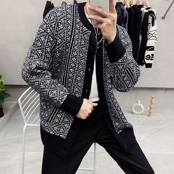 autumn winter cardigan men loose jacquard thick wool casual sweater coat fashion men's long sleeve warm knittwear men clothing 210527, White;black
autumn winter cardigan men loose jacquard thick wool casual sweater coat fashion men's long sleeve warm knittwear men clothing 210527, White;black