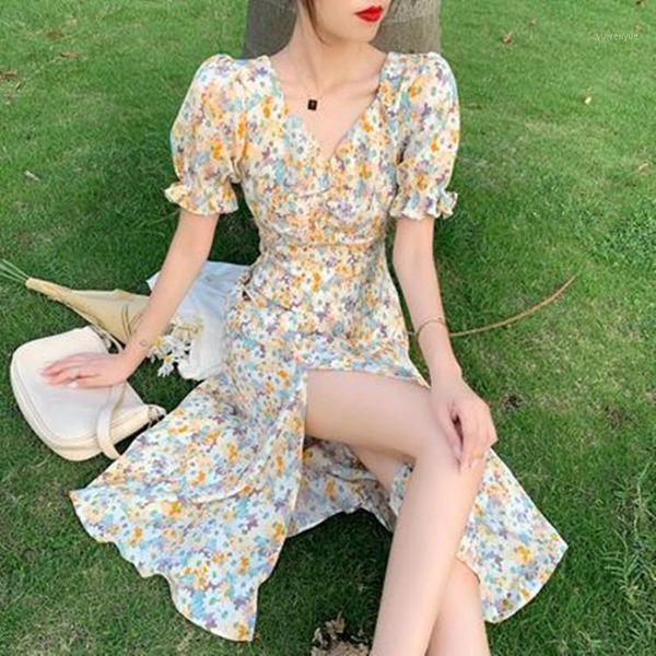casual dresses puff sleeve v-neck floral dress summer 2021 french bellflower temperament mid-length split a-line tea break, Black;gray
casual dresses puff sleeve v-neck floral dress summer 2021 french bellflower temperament mid-length split a-line tea break, Black;gray