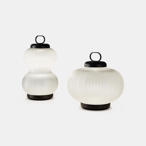 nordic post modern luxury glass lamp designer simple creative living room bedroom bedside lamp model room table
nordic post modern luxury glass lamp designer simple creative living room bedroom bedside lamp model room table