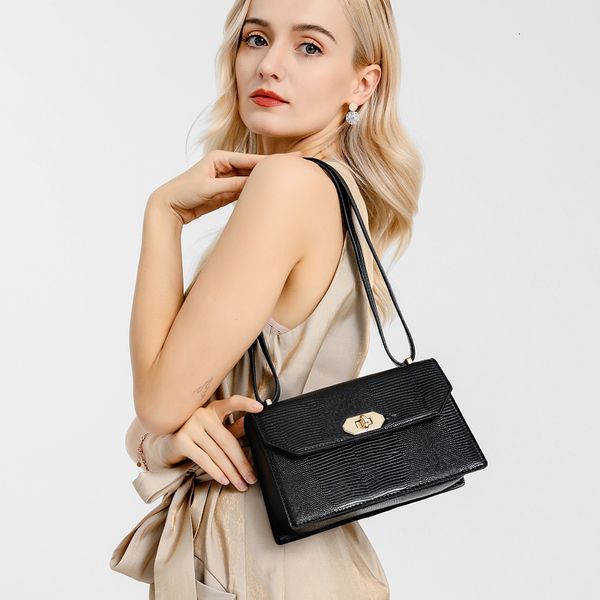 evening bag design women's 2021 summer simple lizard lock, single shoulder slanting net red live broadcast
evening bag design women's 2021 summer simple lizard lock, single shoulder slanting net red live broadcast